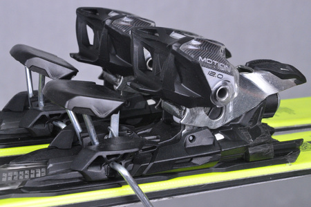 NARTY UŻYWANE VOLKL RACETIGER SC 23/24 + VMotion 12 165 cm NRC348