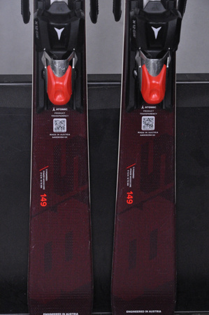 NARTY UŻYWANE ATOMIC REDSTER S8 + X12 GW 24/25 149 cm NRC148