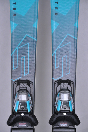 NARTY UŻYWANE ATOMIC REDSTER X5 + Atomic M10 GW 24/25 147 cm NRC309