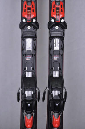 NARTY UŻYWANE ATOMIC REDSTER S8 + X12 GW 24/25 163 cm NRC157