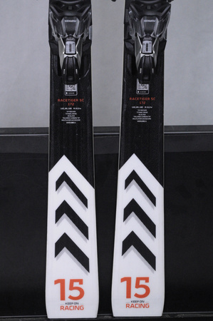 NARTY UŻYWANE VOLKL RACETIGER SC 23/24 + VMotion 12 172 cm NRC338