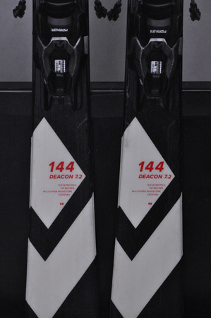 NARTY UŻYWANE VOLKL DEACON 7.2 + FTD 10 23/24 144 cm NRC1175