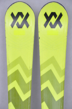 NARTY UŻYWANE VOLKL RACETIGER SC 24/25 + VMotion 12 158 cm NRC818