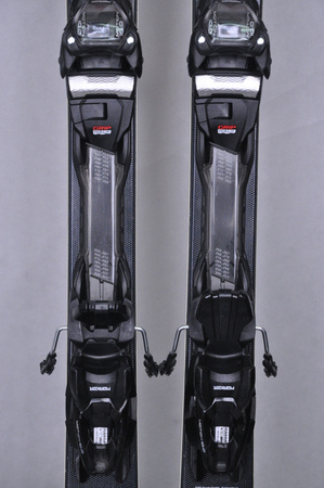 NARTY UŻYWANE VOLKL RACETIGER SRC + Motion 10 24/25 163 cm NRC210