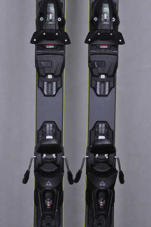 NARTY UŻYWANE FISCHER RC4 PWR 23/24 + RS10 170 cm NRC789