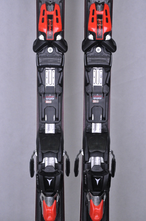 NARTY UŻYWANE ATOMIC REDSTER S8 + X12 GW 24/25 170 cm NRC682