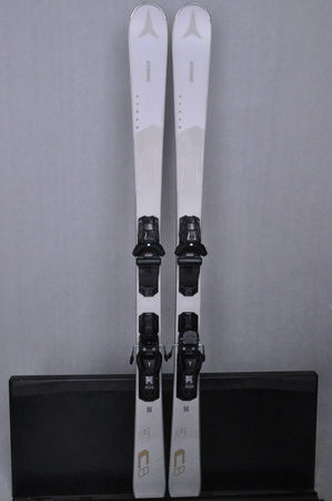 NARTY UŻYWANE ATOMIC CLOUD C8 + M10 24/25 143 cm NRC696