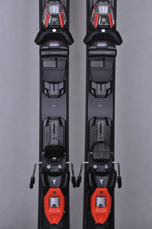 NARTY UŻYWANE ATOMIC REDSTER RX + M10 22/23 163 cm NRC1073