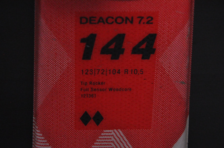 NARTY UŻYWANE VOLKL DEACON 7.2 + FTD 10 21/22 144 cm NRC1153