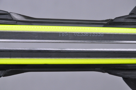 NARTY UŻYWANE VOLKL RACETIGER SC 23/24 + VMotion 12 165 cm NRC349