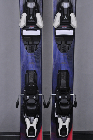 NARTY UŻYWANE ATOMIC MAVEN 86C + STRIVE 11 22/23 147 cm NRC580