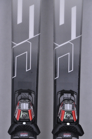 NARTY UŻYWANE ATOMIC REDSTER SC + M10 23/24 175 cm NRC493