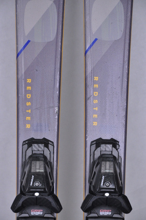 NARTY UŻYWANE REDSTER Q5 + M10 22/23 154 cm NRC587