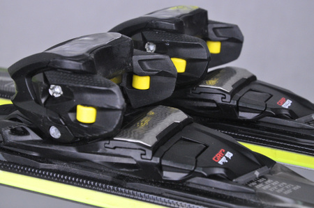 NARTY UŻYWANE VOLKL RACETIGER SC 24/25 + VMotion 12 158 cm NRC820