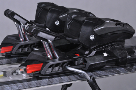 NARTY UŻYWANE VOLKL FLAIR 7.2 21/22 + FDT 10 144 cm NRC1169