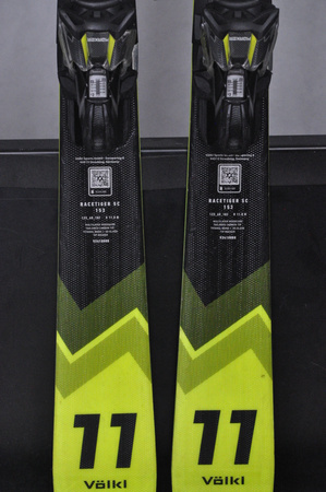 NARTY UŻYWANE VOLKL RACETIGER SC 24/25 + VMotion 12 153 cm NRC841