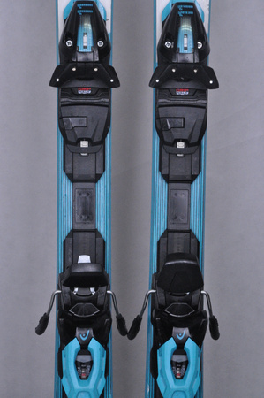 NARTY UŻYWANE HEAD WORLDCUP e.XSR + PR 11 23/24 163 cm NRC969