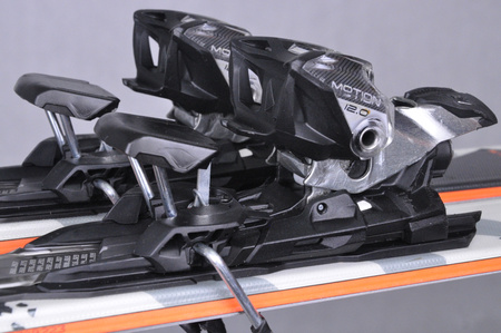 NARTY UŻYWANE VOLKL DEACON 75 + Motion 12 23/24 175 cm NRC137