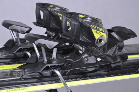 NARTY UŻYWANE VOLKL RACETIGER SC 24/25 + VMotion 12 158 cm NRC817