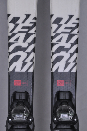 NARTY UŻYWANE VOLKL DEACON 7.2 + FTD 10 23/24 151 cm NRC1201