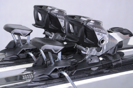 NARTY UŻYWANE VOLKL RACETIGER SC 23/24 + VMotion 12 158 cm NRC333