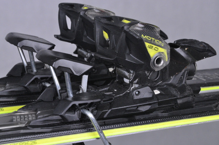 NARTY UŻYWANE VOLKL RACETIGER SC 24/25 + VMotion 12 165 cm NRC831