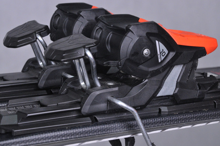 NARTY UŻYWANE ATOMIC REDSTER RX + M10 22/23 156 cm NRC1070