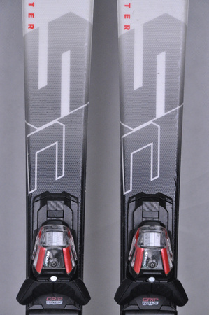 NARTY UŻYWANE ATOMIC REDSTER SC + M10 23/24 140 cm NRC458