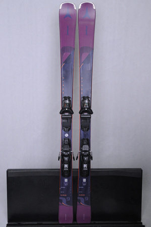 NARTY UŻYWANE ATOMIC CLOUD Q9 + M10 22/23 147 cm NRC60