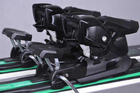 NARTY UŻYWANE HEAD SUPERSHAPE E. MAGNUM + Head PRD12 24/5 156 cm NRC252
