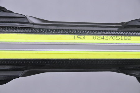 NARTY UŻYWANE VOLKL RACETIGER SC 24/25 + VMotion 12 153 cm NRC841