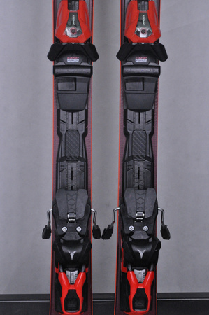 NARTY UŻYWANE ATOMIC REDSTER S7 + M12 GW 23/24 156 cm NRC717