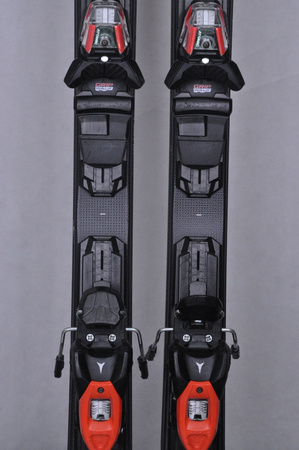 NARTY UŻYWANE ATOMIC REDSTER RX + M10 22/23 163 cm NRC1072