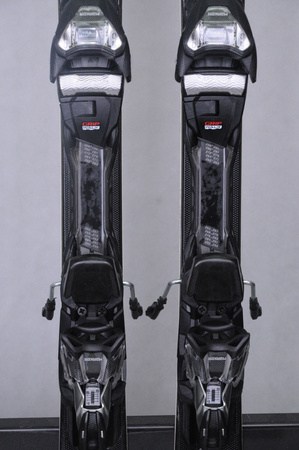 NARTY UŻYWANE VOLKL RACETIGER SC 23/24 + VMotion 12 148 cm NRC325
