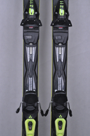 NARTY UŻYWANE FISCHER RC4 SUPERIOR TI 23/24 + Z11 175 cm NRC757
