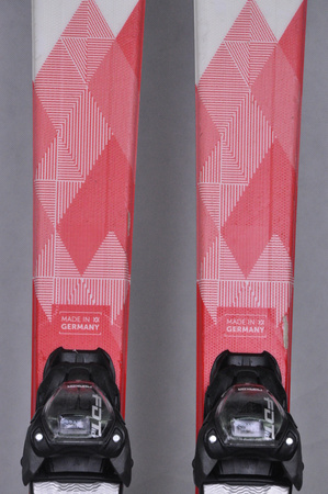 NARTY UŻYWANE VOLKL DEACON 7.2 + FTD 10 21/22 158 cm NRC1121