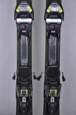 NARTY UŻYWANE VOLKL RACETIGER SC 24/25 + VMotion 12 158 cm NRC819