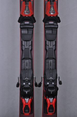 NARTY UŻYWANE ATOMIC REDSTER S7 + M12 GW 23/24 170 cm NRC727