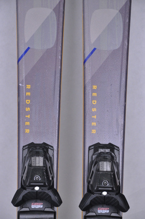 NARTY UŻYWANE REDSTER Q5 + M10 22/23 154 cm NRC589