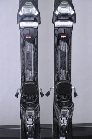 NARTY UŻYWANE VOLKL RACETIGER SC 23/24 + VMotion 12 148 cm NRC327