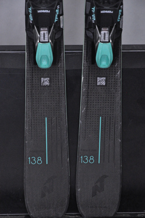 NARTY UŻYWANE NORDICA BELLE 72 DC 22/23 + TP2 11 138 cm NRC610