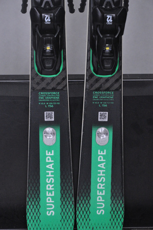 NARTY UŻYWANE HEAD SUPERSHAPE E. MAGNUM + Head PRD12 24/5 156 cm NRC252