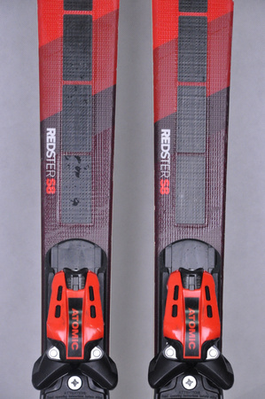 NARTY UŻYWANE ATOMIC REDSTER S8 + X12 GW 24/25 163 cm NRC680