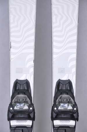 NARTY UŻYWANE VOLKL FLAIR SC 23/24 + Marker VMOTION 11 158 cm NRC14