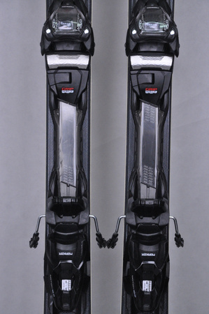 NARTY UŻYWANE VOLKL RACETIGER SRC + Motion 10 24/25 173 cm NRC229