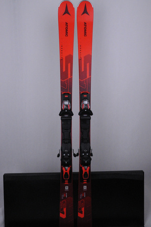 NARTY UŻYWANE ATOMIC REDSTER S7 + MTWELVE12 GW 23/24 149 cm NRB759