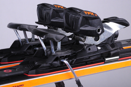 NARTY UŻYWANE BLIZZARD THUNDERBIRD R15 + TPX 12 23/24 175 cm NRB317