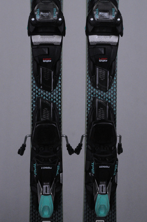 NARTY UŻYWANE NORDICA BELLE 7.2 + TP2 11 22/23 156 cm NRB446