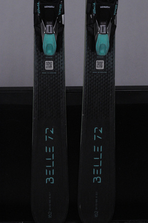 NARTY UŻYWANE NORDICA BELLE 7.2 + TP2 11 22/23 162 cm NRB441