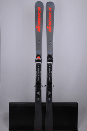 NARTY UŻYWANE NORDICA SPITFIRE PRO 76 + TPX 12 22/23 174 cm NRB230